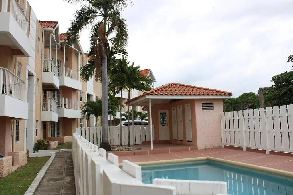 Finest Accommodation Marley Manor Apt # 513 Ground Floor 6 Marley Rd Kgn 6 Kingston 0*,  Jamaica